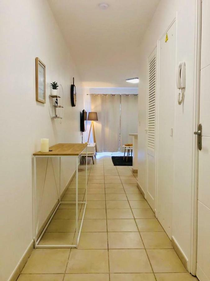 Appartement Au Bord De Mer لو مول المظهر الخارجي الصورة